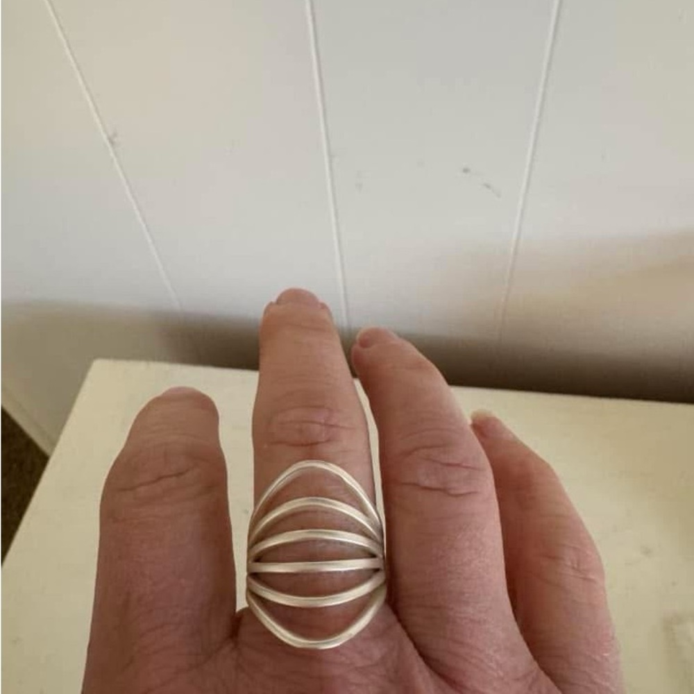 Park Lane Dimension ring in Silver Women's Ring. Size 9